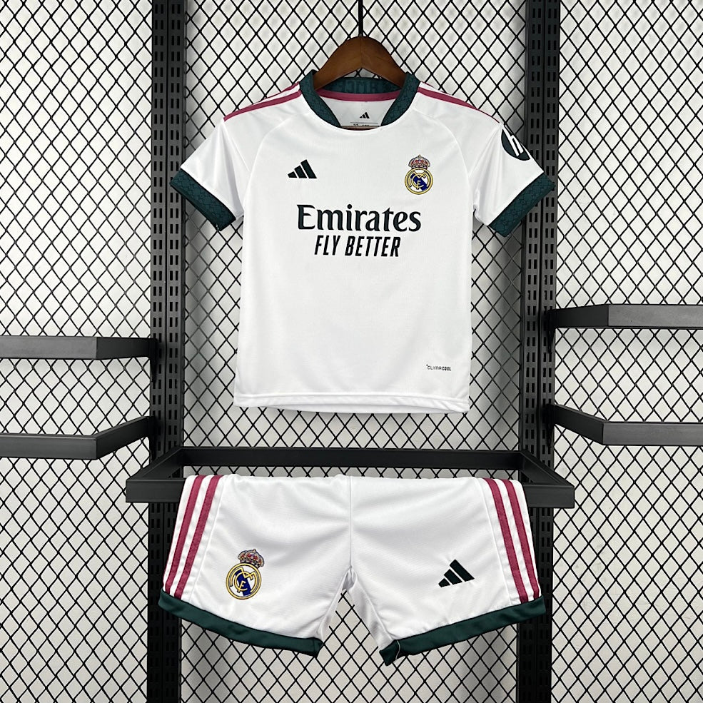 Ensemble short Real Madrid domicile 2026-2027