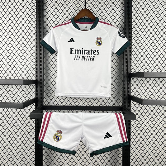 Ensemble short Real Madrid domicile 2026-2027