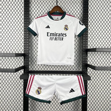 Ensemble short Real Madrid domicile 2026-2027