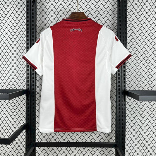 Ajax domicile 2025-2026