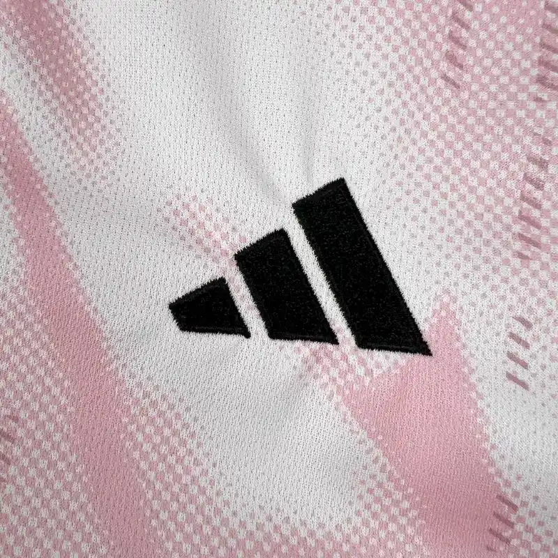 Real Madrid spéciale 2025-2026 Rose