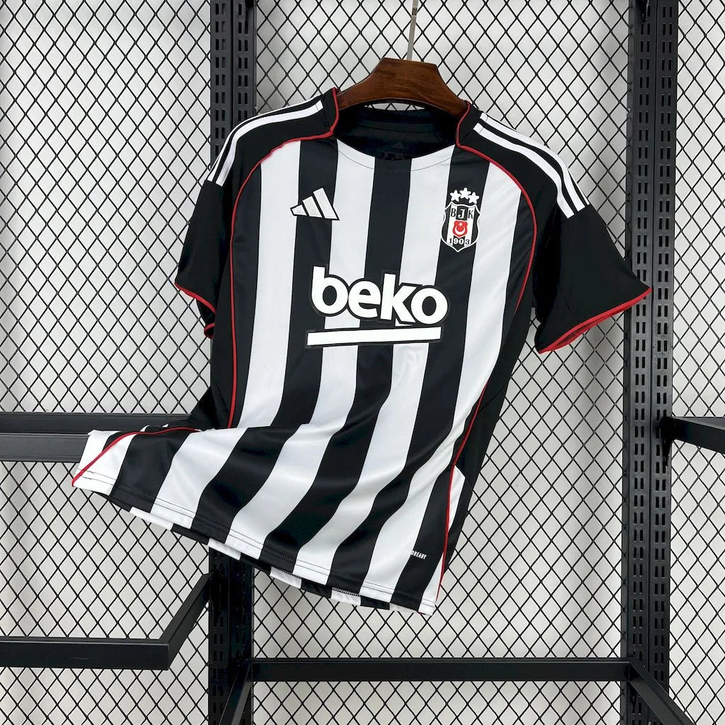 Besiktas extérieur 2025-2026