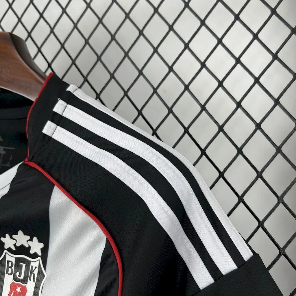Besiktas extérieur 2025-2026