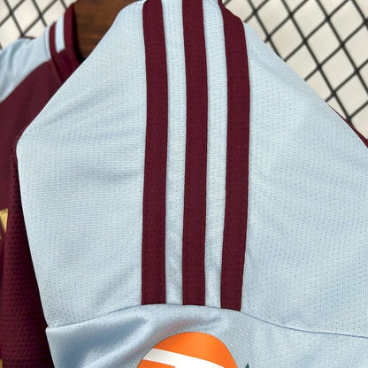 Aston Villa domicile 2025-2026