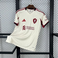 Liverpool extérieur 2025-2026