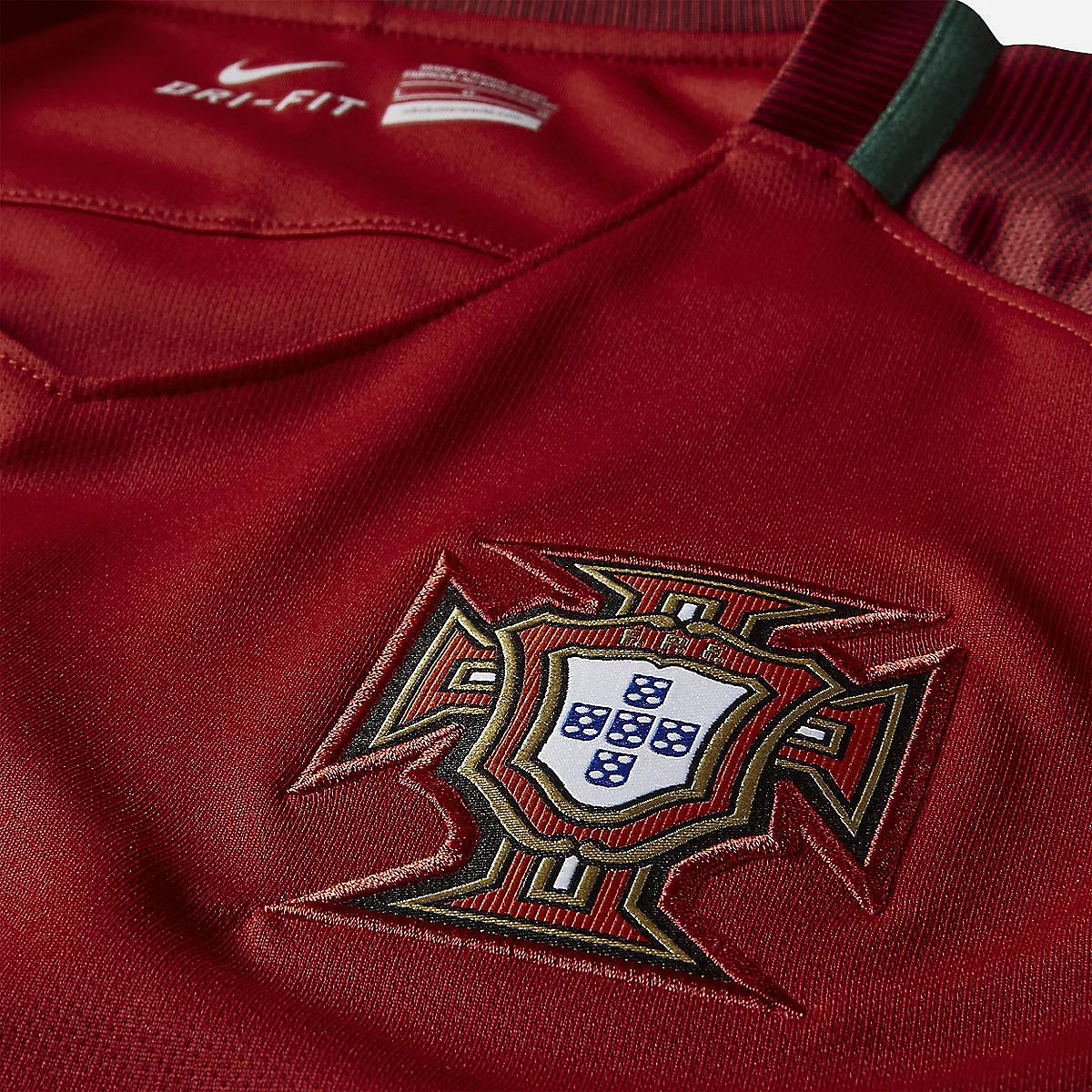 Retro Portugal domicile 2016